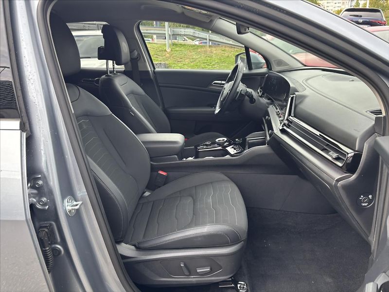 Kia Sportage 1,6 TGDi HEV AT TOP ADAPTIV - fotka 17 z 49
