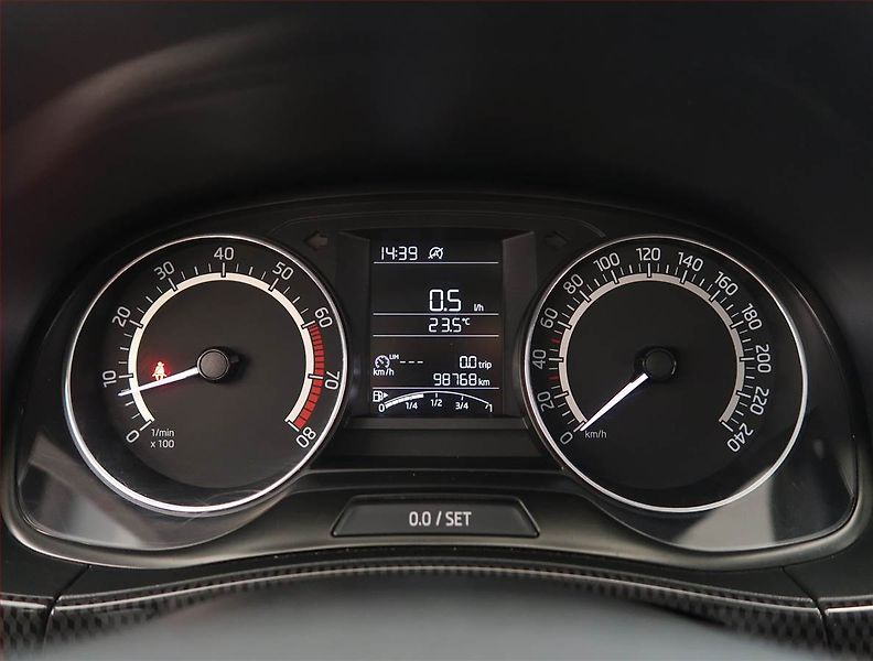 Škoda Fabia (2015) Monte Carlo 1.2 TSI - fotka 11 z 17