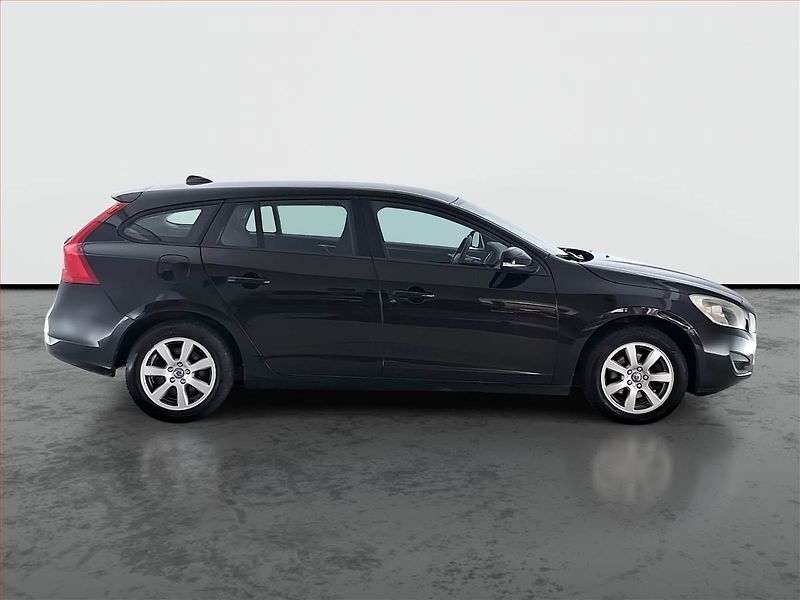 Volvo V60 (2011) D3 2.0, Automat, po STK - fotka 6 z 17