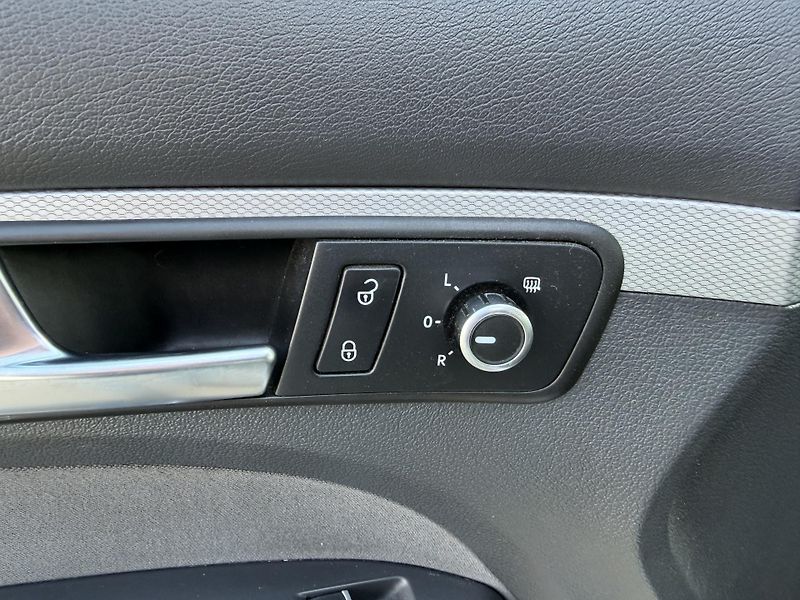 Volkswagen Touran 1,6 TDi/77kW - Webasto,TZ,... - fotka 11 z 60