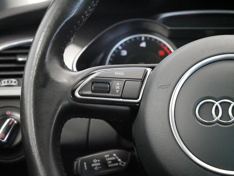 Audi A4 - fotka 16 z 26