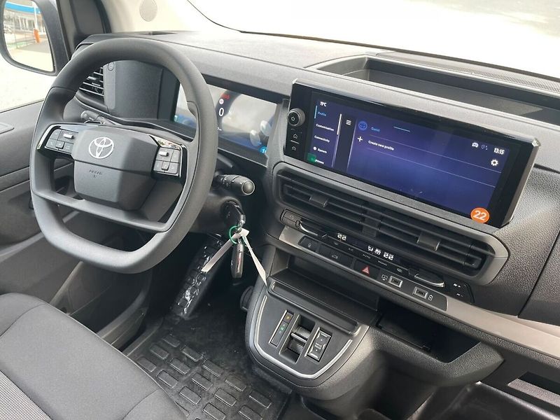 Toyota ProAce L2 - Full Electric (75kWh) 136 - fotka 9 z 9