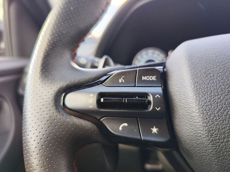 Hyundai i30 1.5 T-GDI/103kW N-Line DCT - fotka 27 z 34