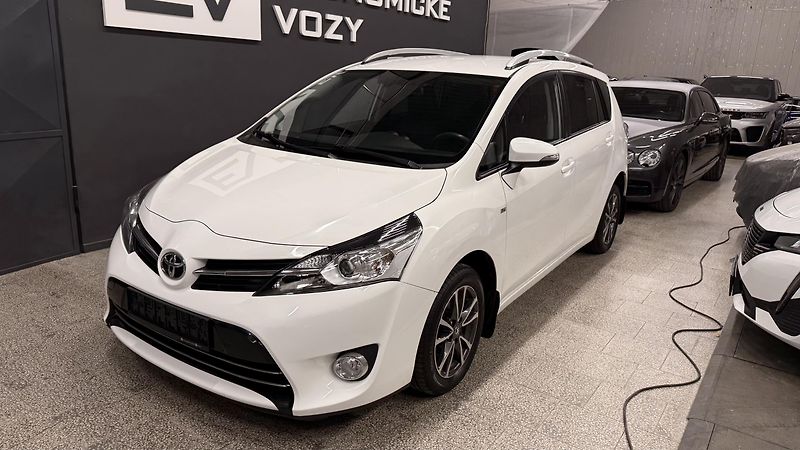 Toyota Verso (2014) 2.0DID,ČR,7 MÍST,2 MAJITEL - fotka 10 z 32