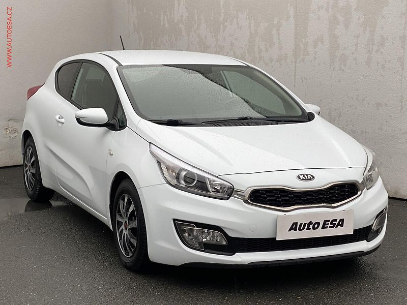 Kia Ceed (2015) 1.4 i, Style, TZ,  výhřev sed - fotografie inzerátu