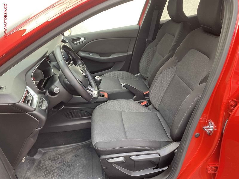 Renault Clio (2020) 1.0 TCe, 2.maj,ČR, STK5/28 - fotka 9 z 17