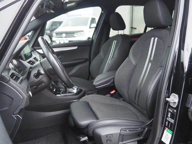 BMW Řada 2 (2020) 216D GT-M Sport, 7 míst, A/T - fotka 10 z 42