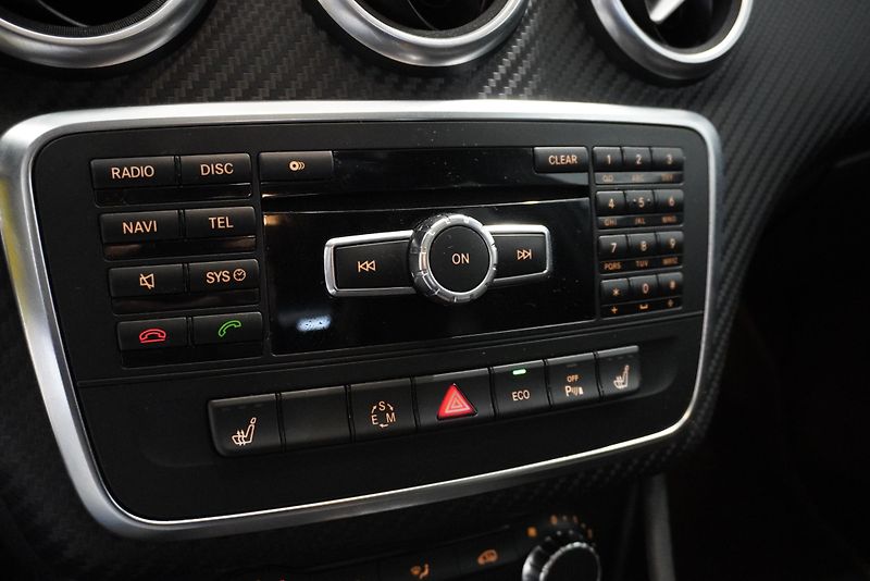 Mercedes-Benz Třídy A A220 2,2 CDI AMG-LINE AUT. - fotka 15 z 27