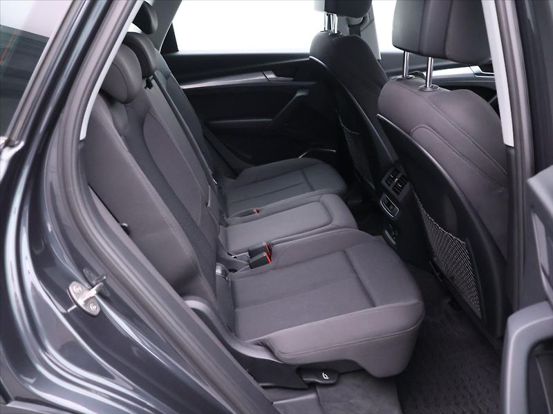 Audi Q5 2,0 TDI quattro S tronic Advan - fotka 13 z 29