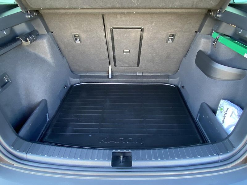 Škoda Karoq 1,5 TSI 110 kW Style - fotka 28 z 28
