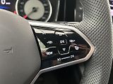 Volkswagen Touareg 3.0 TDi 4x4 R-Line - náhled 12