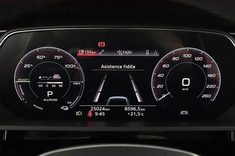 Audi e-tron (2021) S-Line 50 quattro - fotka 9 z 30