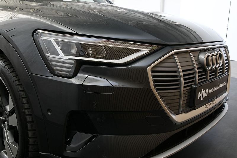 Audi e-tron 55 300kW Matrix Kessy Tažné - fotka 9 z 46