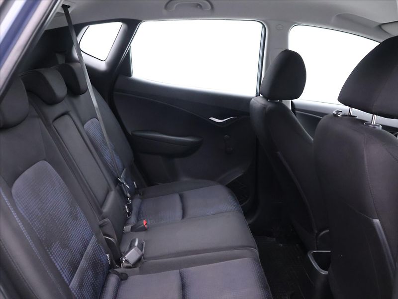 Hyundai ix20 1,4 i 66kW CZ Klima Serv.Kniha - fotka 12 z 26