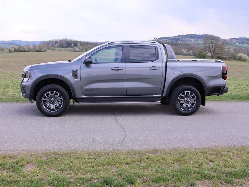 Ford Ranger 3,0 V6 TDi Double Cab Wildtrak - fotka 4 z 33