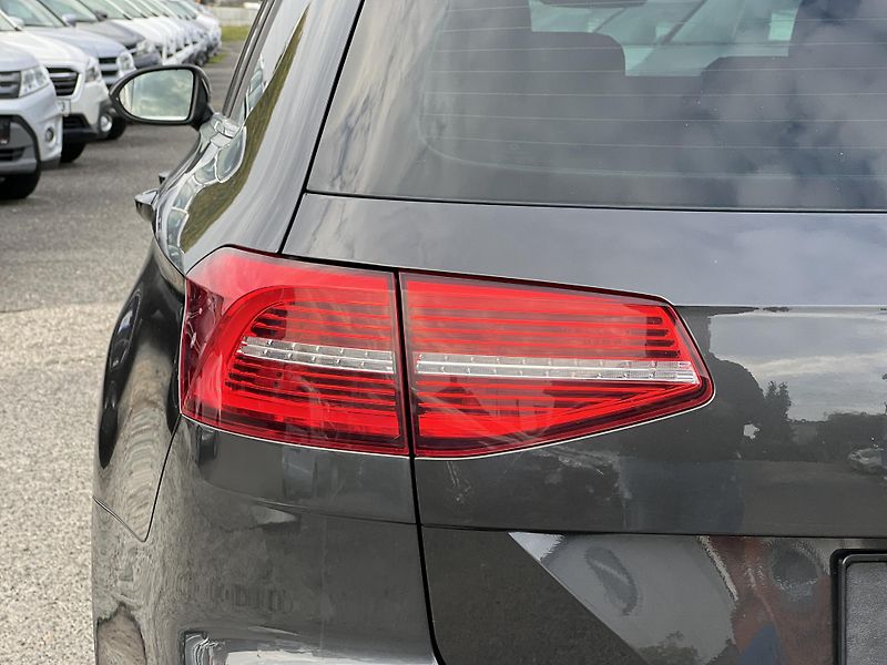 Volkswagen Passat 1.4TSi 110kw DSG NAVI KAMERA - fotka 44 z 45