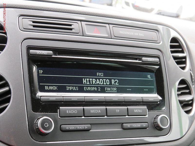 Volkswagen Tiguan (2012) 1.4 TSi, xenon, autoAC - fotka 15 z 27