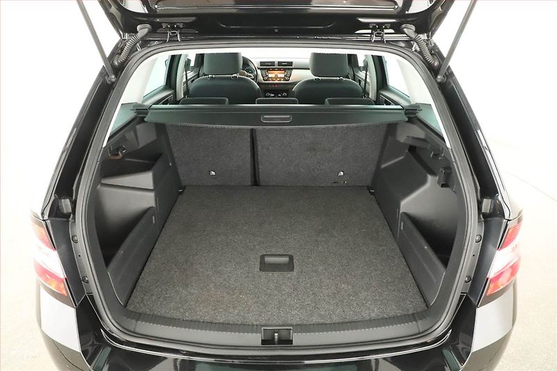 Škoda Fabia (2015) Ambition 1.2 TSI, Automat - fotka 11 z 14