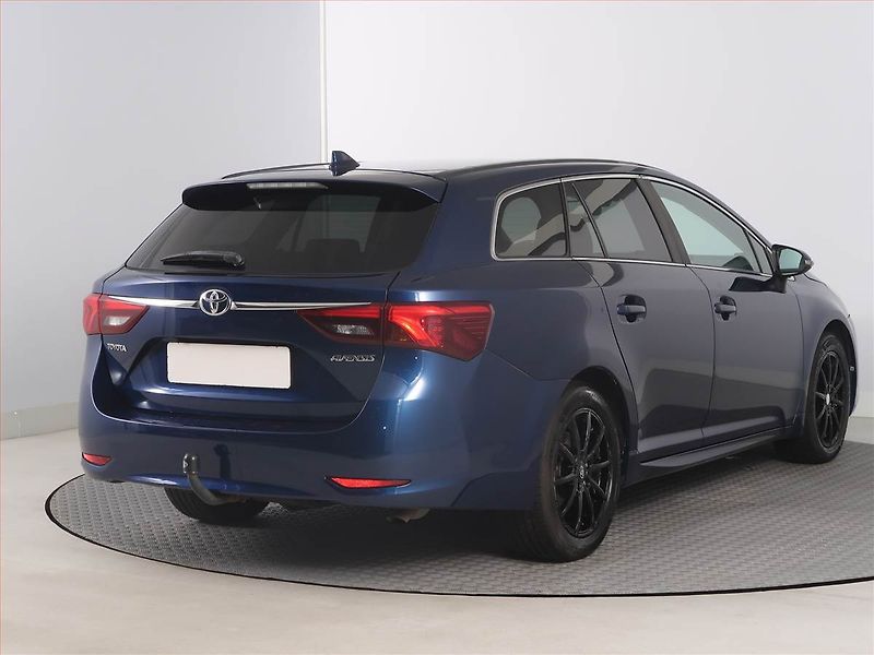 Toyota Avensis (2015) 2.0 D-4D, Serv.kniha, Tempomat - fotka 5 z 18