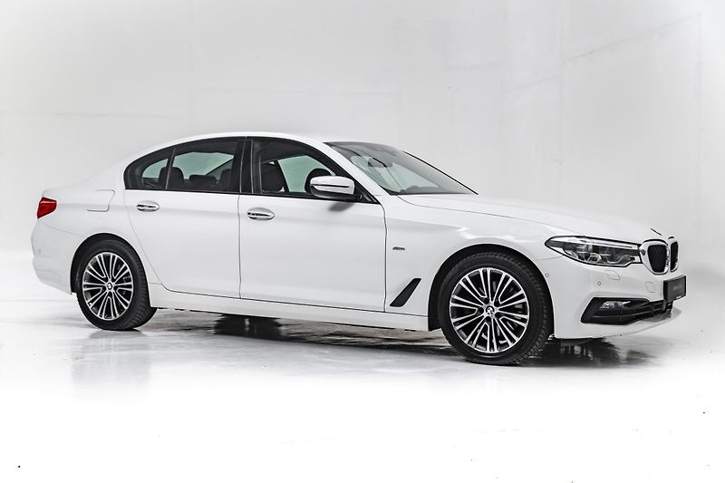 BMW Řada 5 520d xDrive*1.majitel*nebouran - fotka 2 z 39