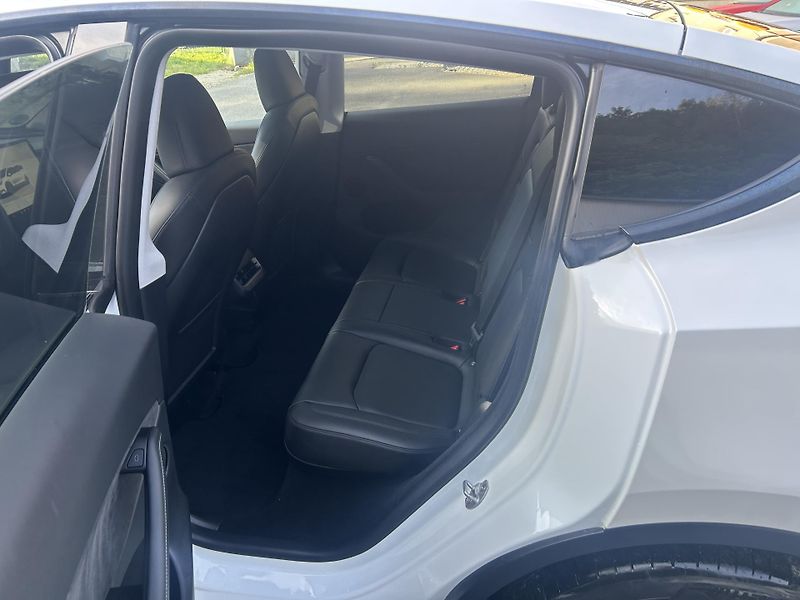 Tesla Model Y ZAMLUVENO ! TZ 94,1% - fotka 12 z 49