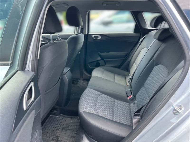 Kia Ceed 1,5 T-GDI 118 Fresh - fotka 8 z 11