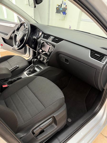 Škoda Octavia (2014) Škoda Octavia, 2.0 TDI Style - fotka 15 z 19
