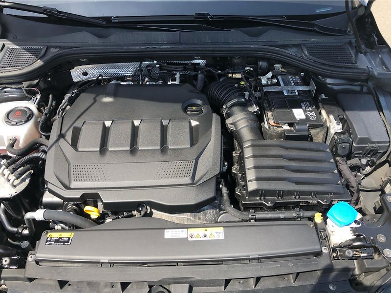 Volkswagen Golf Style 2.0 TDI 110 kW DSG Varia - fotka 28 z 28