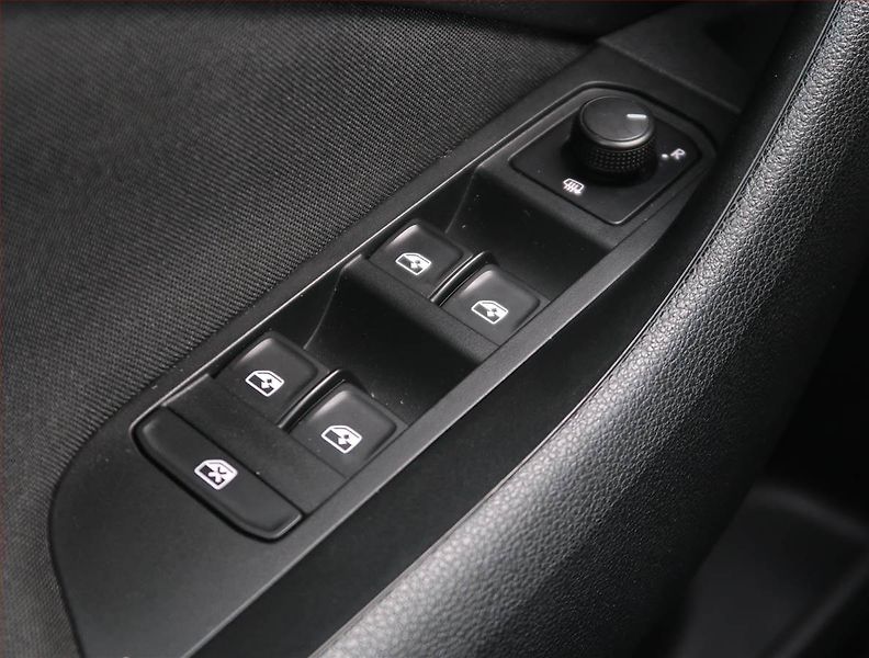 Škoda Scala (2021) Ambition 1.0 TSI, Tempomat - fotka 15 z 20
