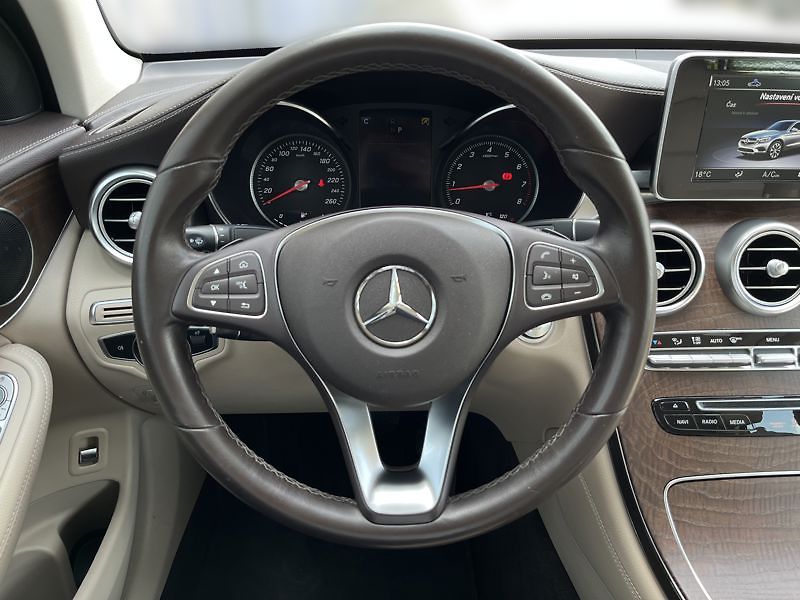 Mercedes-Benz GLC Coupé 250 4MATIC kupé - fotka 11 z 21