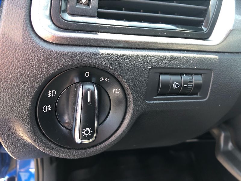 Škoda Rapid 1.2 TSi 63kW AMBITION FRESH - fotka 16 z 27