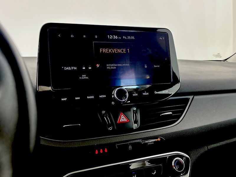 Hyundai i30 Smart DCT - fotka 12 z 27