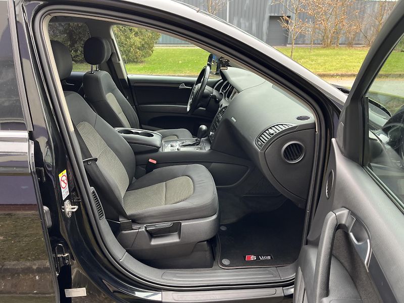 Audi Q7 3,0 TDI V6 Quattro - fotka 26 z 34