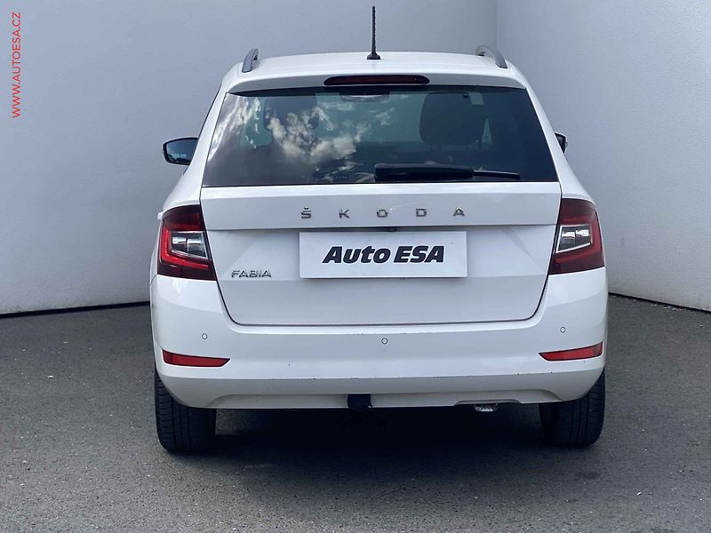 Škoda Fabia (2021) 1.0 TSi, 1.maj,ČR, Style - fotka 5 z 16