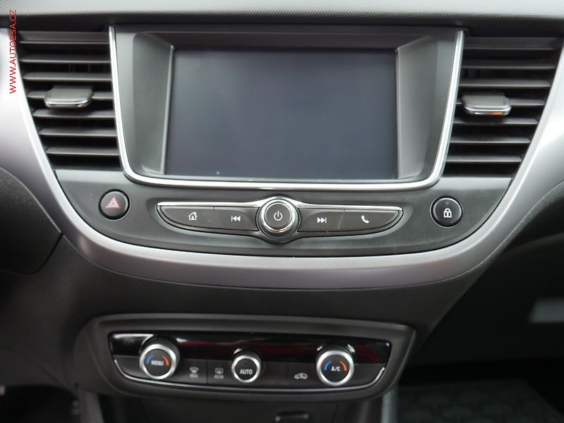 Opel Crossland X (2018) 1.2 i, ČR, AC, tempo, výhřev - fotka 12 z 14