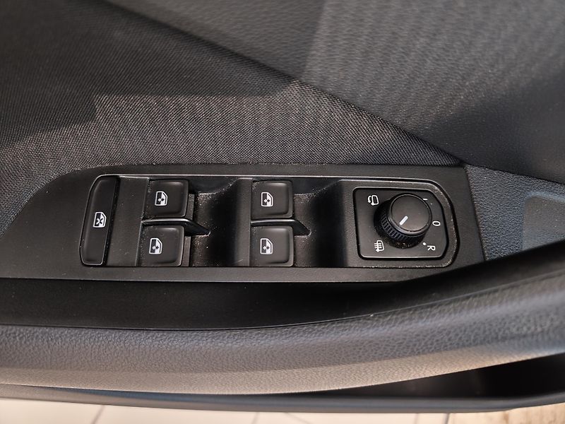 Škoda Kamiq (2019) 1.0TSi 85kW Style DSG - fotka 14 z 25