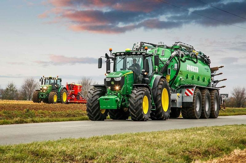Traktory John Deere jsou s přehledem nejprodávanějšími v Česku.