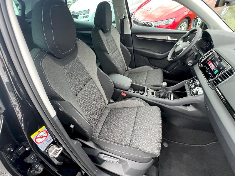 Škoda Karoq (2025) Top Selection 1.5TSi 110kW 6°m - fotka 20 z 31