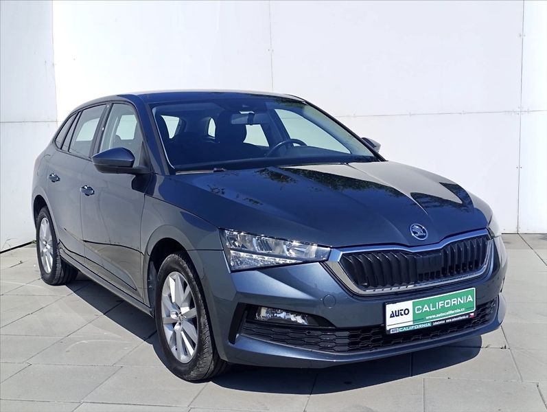 Škoda Scala 1,6 TDi DSG Ad.tempomat LED AL - fotka 4 z 36
