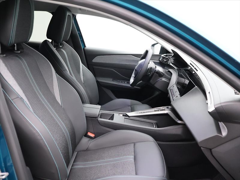 Peugeot 308 1,2 HYBRID 100kW ALLURE CZ - fotka 12 z 32