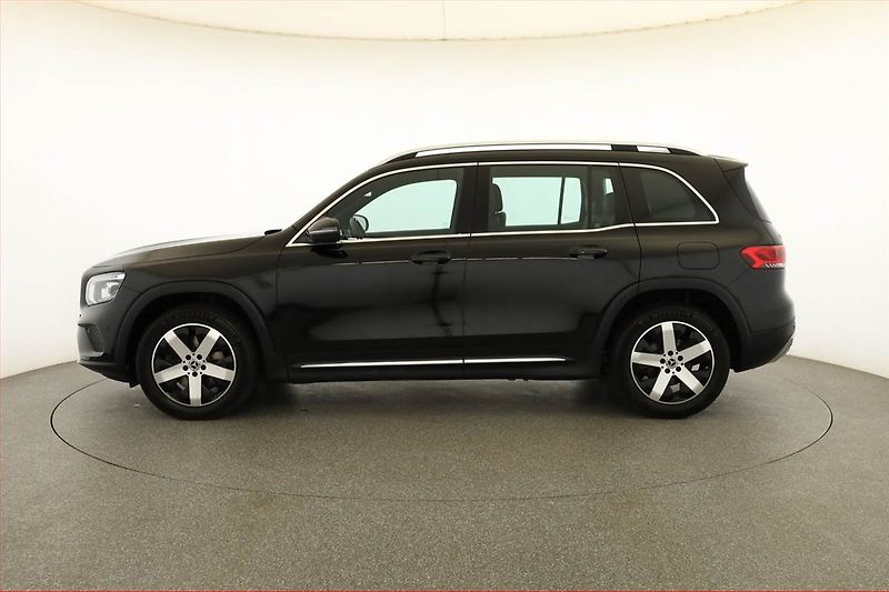 Mercedes-Benz GLB (2022) 200 d 4MATIC - fotka 3 z 27