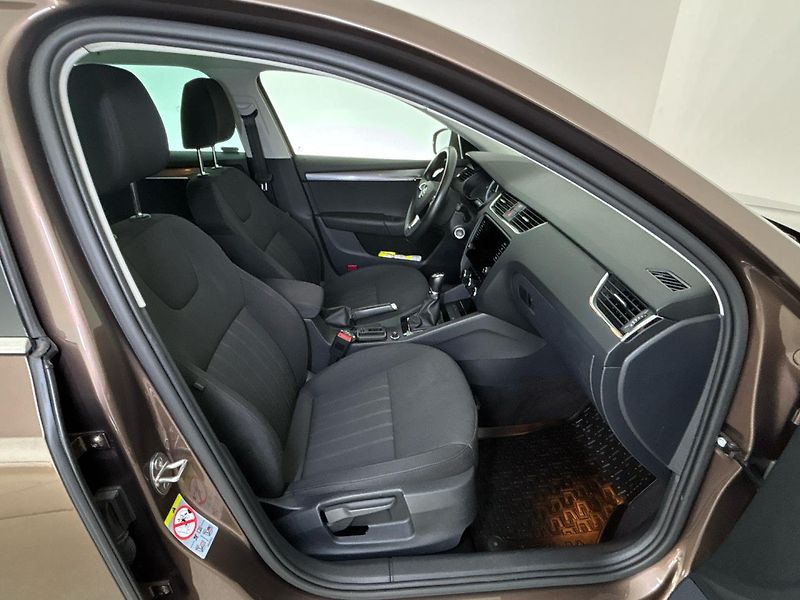 Škoda Octavia Style - fotka 9 z 27