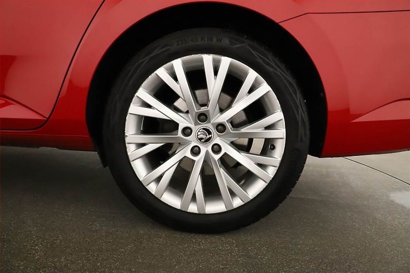 Škoda Superb (2022) Style 2.0 TDI - fotka 12 z 21