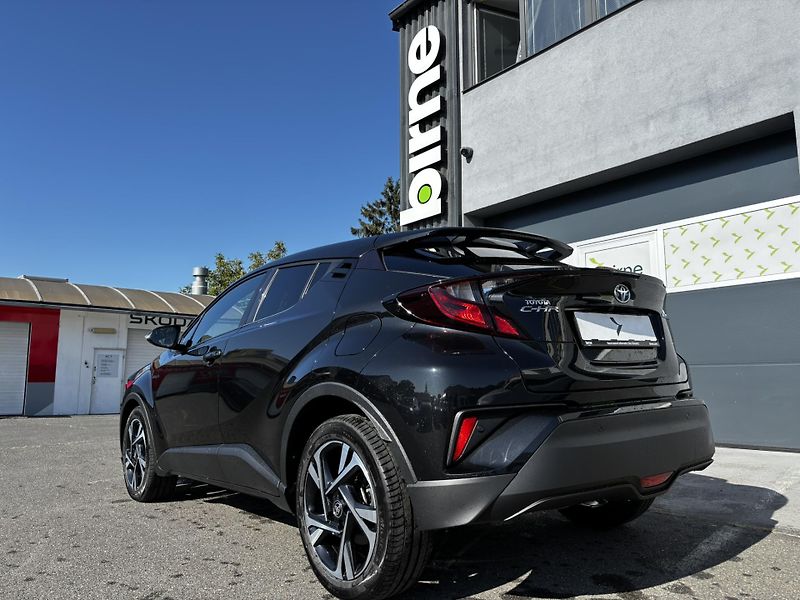 Toyota C-HR (2023) Style 1.8 Hybrid (90 kW) AUT - fotka 4 z 13