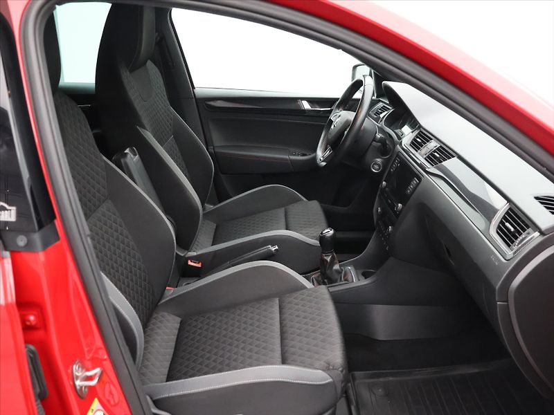 Škoda Rapid 1,0 TSI 81 kW Monte Carlo CZ - fotka 11 z 27