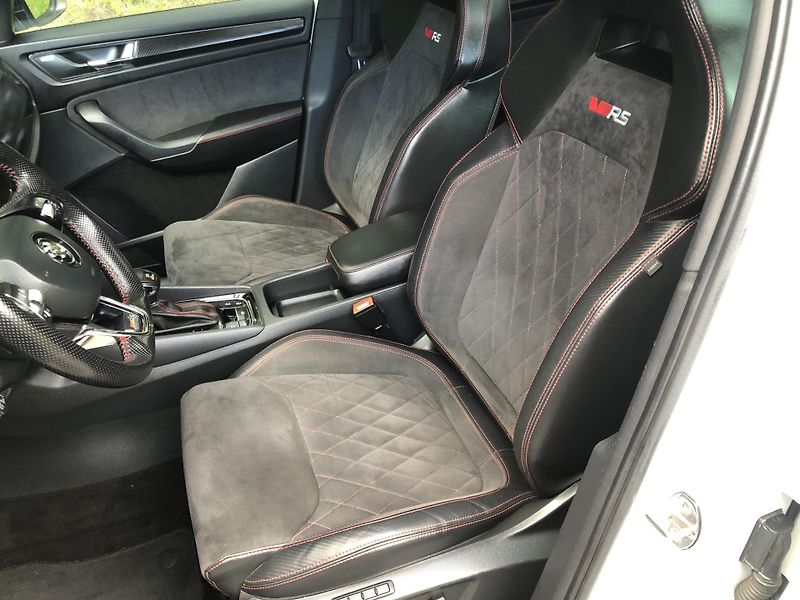 Škoda Kodiaq (2021) 2.0 TDI RS 176KW 4x4 - WEBASTO - fotka 16 z 22