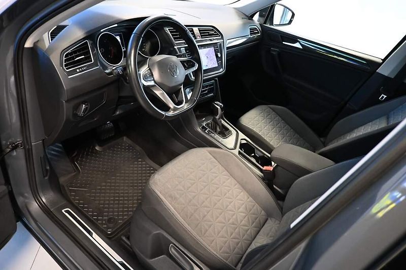 Volkswagen Tiguan (2022) 2.0 DSG LED ACC Kamera Tažné T - fotka 11 z 28