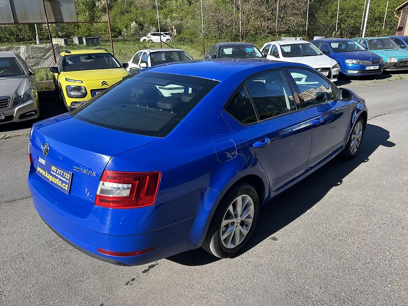 Škoda Octavia 2.0 TDI DSG Ambition - fotka 8 z 31