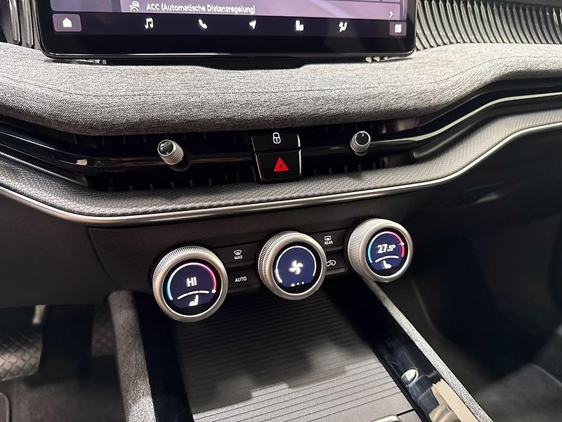 Škoda Superb TDI Selection Matrix HuD Taž - fotka 12 z 14