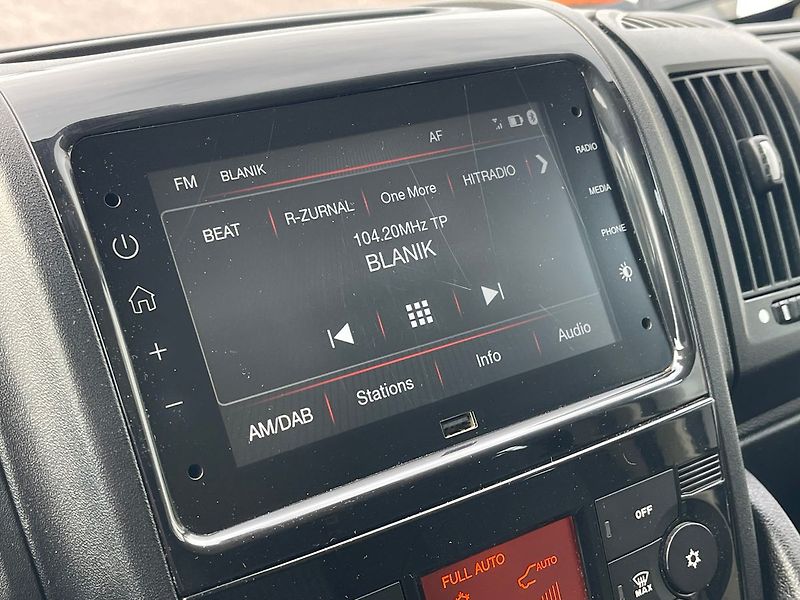Citroën Jumper 2.2bHDi 103kW*CZ*7.MÍST*CarPla - fotka 36 z 42